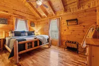 Amazing Grace Cabin at Red River Gorge! Million dollar views! Sleeps 12! Hot tub