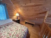 Toddy Pond Lakehouse -  Beautiful sunrises, water fun, close coastal towns/parks