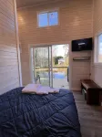 Rockwall Cabin on the Pond! Cool spot, 10 minute drive to Hickory.