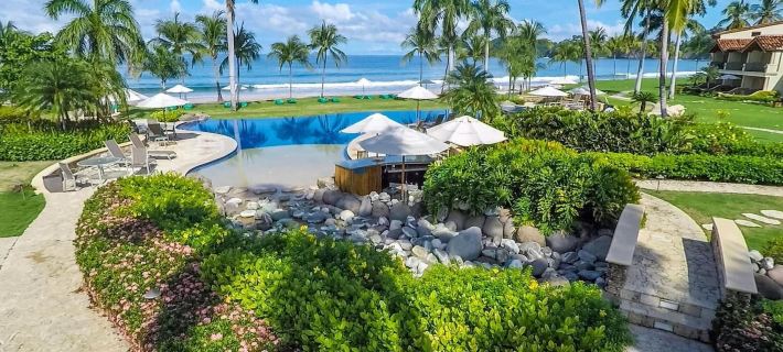 Exquisitely Adorned Luxury Unit Right on Flamingo Beach Sleeps 6 Hotels in Playa Flamingo