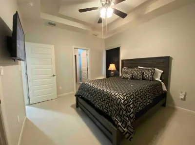 McAllen Tx Divine Apartment 2Bedroom-2Bath, Patio, close Airport, Shopping