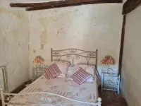 Le Refuge des Elfes, a charming troglodyte near Beauval and the Châteaux 몽히샤흐 발 드 쉐흐 호텔