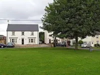 5 bed Edwardian Style House Hotels in Ferryhill