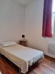 Entire accommodation in sunny Nîmes :