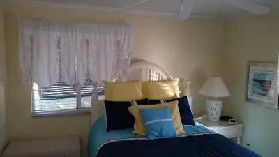 Perfect Location in Olde Naples 네이플스 피어 주변 호텔