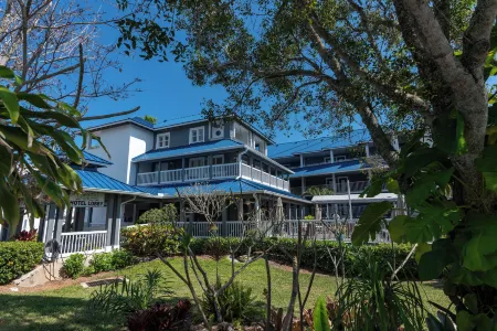 Pirate's Cove Resort and Marina - Stuart