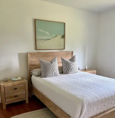 Luxurious Getaway - Near Sandbanks and Wineries