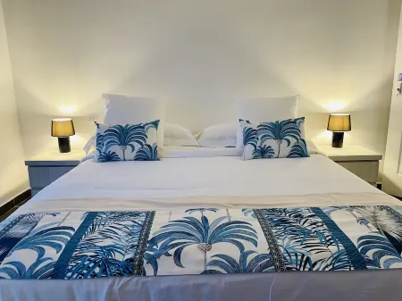 House with private pool