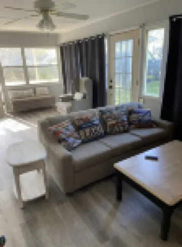 2br 1 bath lake getaway 1 block from lake, easy walk