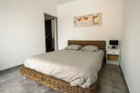 Modern villa perigueux Hotel a Trelissac