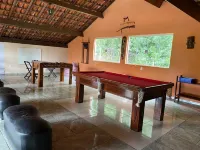 3 BEDROOM HOUSE, 4X9 METER POOL, ORCHARD, PLAYGROUND, FIREPLACE AND GAMES ROOM Hotels in Pinhalzinho