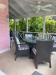 5 Porters Court, Luxury West Coast villa, 5 mins walk to beach with Beach Club Hotels in Porters