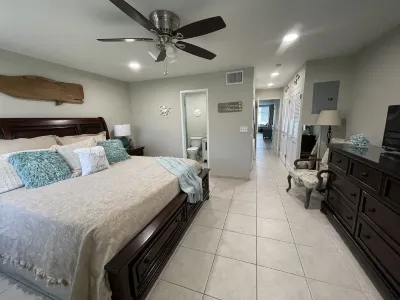 Sapphire Beach; St Thomas USVI; Sleep 4; STEPS FROM BEACH Hotels in 