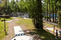 Fine cottage 41 + garden on beautiful child-friendly park in nature