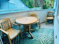 Ocean front with stunning views!! Gardens, trails, pools, and more. Pure beauty! Hotels in Nanaimo E