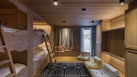 Beautifully located, spacious, appealing garden with unique pounds Отели в г. Миттенвальд