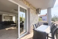 Villa Andi Terrace, Wi-fi, dishwasher, washing machine, parking, 3 min beach
