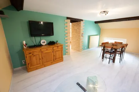 Burgundian loft at the foot of the Seine springs