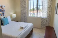 Luxury Beachside Apartment with Rooftop Terrace & Private Jacuzzi – Sleeps 6
