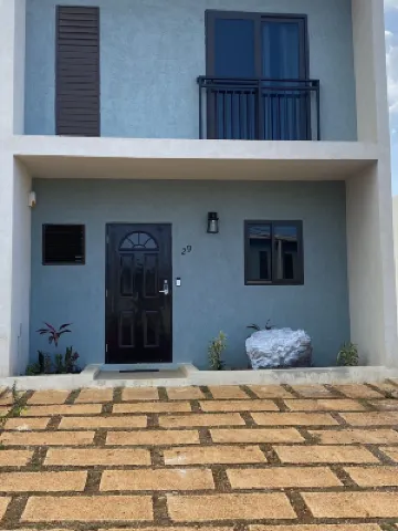 Serene Dream/ walking distance from the beach, other popular tourist attractions Hoteles en Discovery Bay