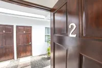 Modern 1bd/1ba Apartment in Center of Jaco w/AC - 2-Star