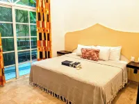 Sleeps 16 1min walk to Beach and 5th Av Pool at VOPDC villas of playa del carmen