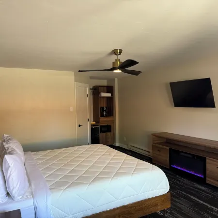 Lone Eagle Lodge