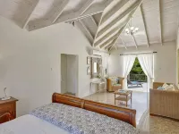 Luxury 6 Bed Villa With Pool, Mullins Bay Hotels in Mullins