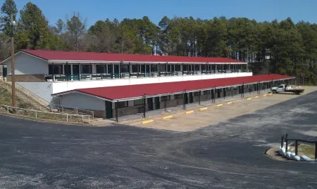 Family Budget Inn Harrison Отели рядом с достопримечательностью «Библиотека Бун»