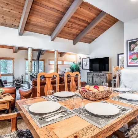 Courchevel 14 Remodeled Light and Bright Mountain Cabin, Walk to Canyon Lodge Slopes by RedAwning