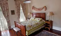 Fairchild House Bed & Breakfast