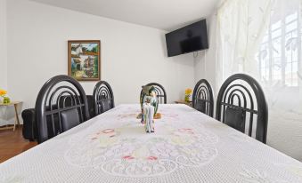 3 Bedrooms House Ideal for Families