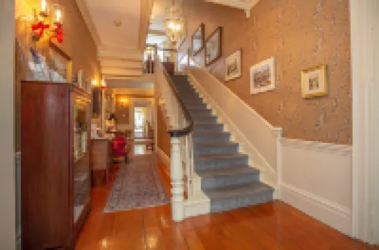 Clark Currier Inn Hotels in Newburyport