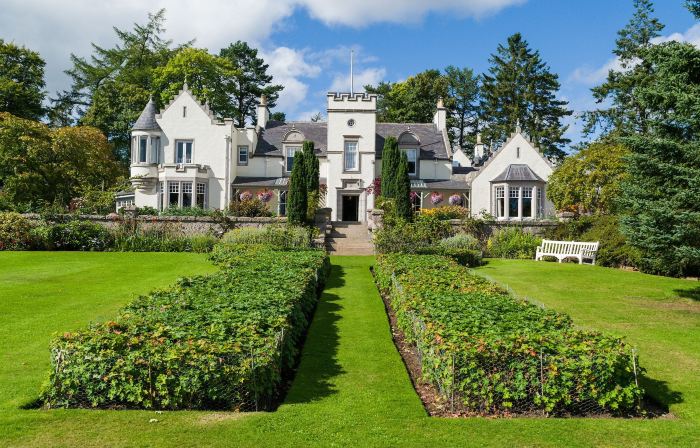 Douneside House