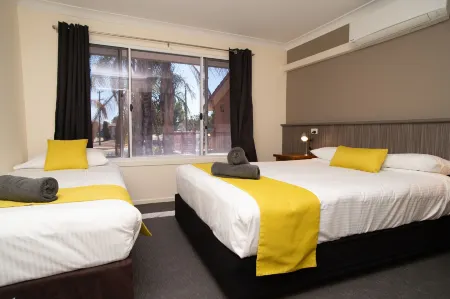 Manera Heights Apartments Отели в г. Даббо