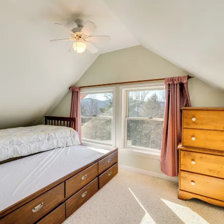 1 Mi to Story Land: Spacious Home w/ Mtn Views! Hotels in Bartlett