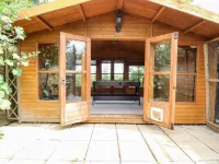 Vintner's Cottage Hotels in Broadland