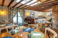 The Old Pheasant Hotel - breakfast