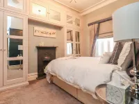 Westwood House Hotel dekat Royal Lytham & St Annes Golf Club