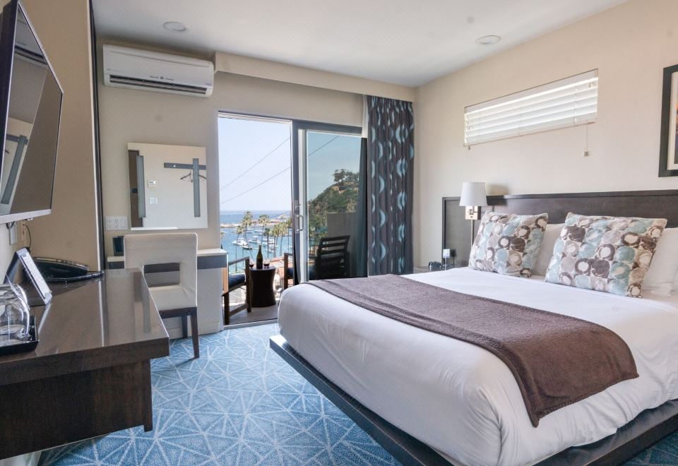 Aurora Hotel - Housity