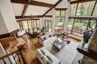 5Br Alpine Luxury Home with Private Hot Tub by RedAwning - Save 20% on 7+ Nights!