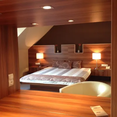 Alfa Hotel - 3 ดาว