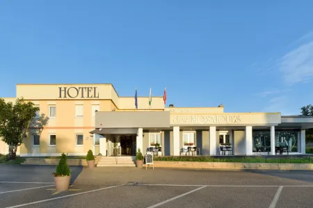 Hôtel des Mosaiques Отели в г. Валь-де-Травер