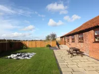 Dairy Barns Hotels in Bacton