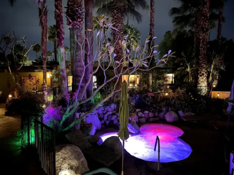 遠景正大度假酒店 - 男同性戀度假村