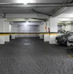 Executive Inn Hotel - parking