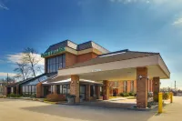 Pear Tree Inn St. Louis Airport Hotels in Hazelwood