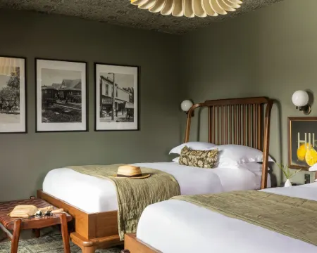 The Richland Hotels in Orange