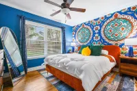 Pickleball & Heated Pool & Game Room & Mini Golf