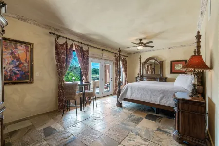 Blanco Riverside Cottages